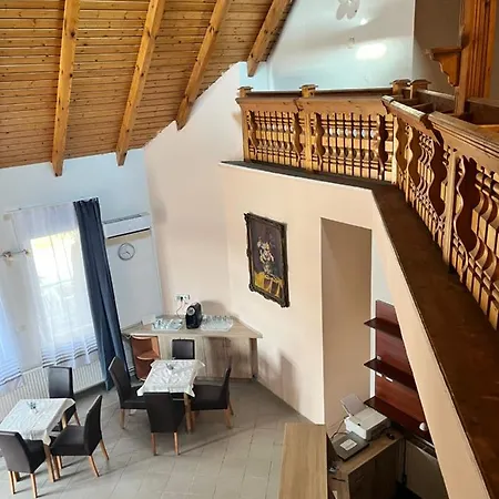 Appart hôtel Gabor Panzio *