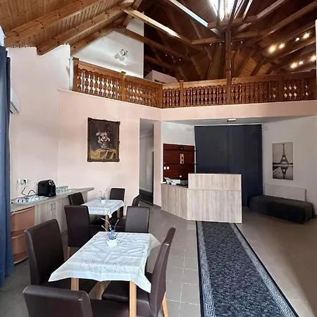 Appart hôtel Gabor Panzio *